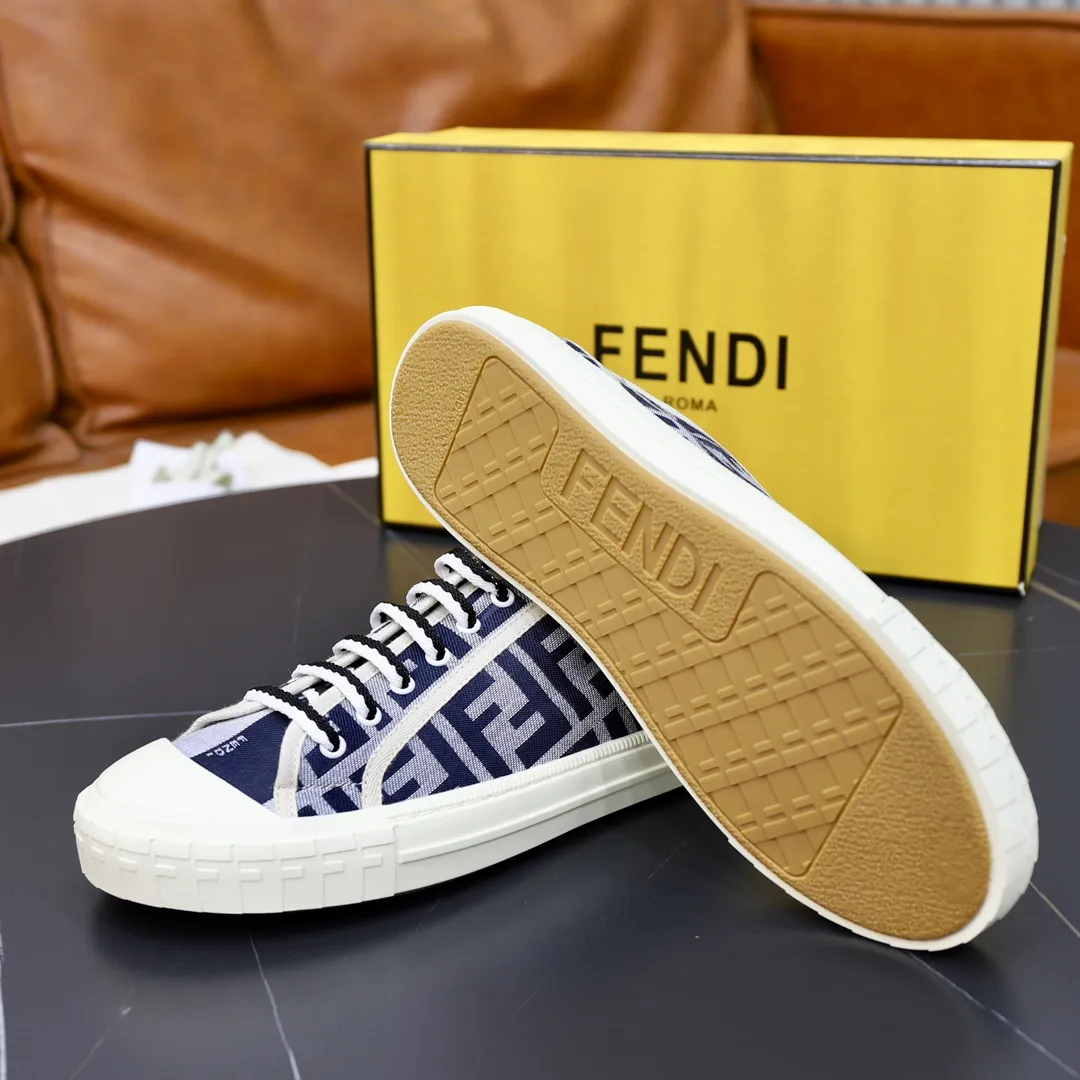 Factory price: 480 original order (couple model) Brand: FENDI Fendi 🙅‍♂️🙅‍♂️🙅‍♂️ Size: Female 35–40, Male 39-44 (45 can be customized) Grade: Official website genuine Material: Imported original LoGO fabric upper Original comfortable lining TPU wear-resistant lightweight outsole Style category: Loafers New trendy shoes Color: actual picture color